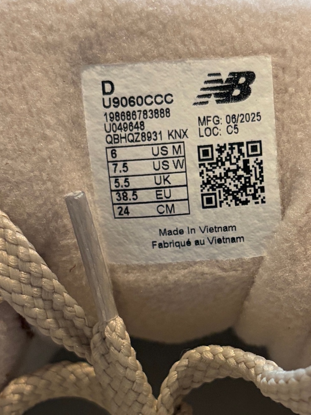 New Balance 9060 Sneakers in Rich Oaktimber Wolf Suede Womens Shoes 7.5 NEW NWT - Picture 12 of 15
